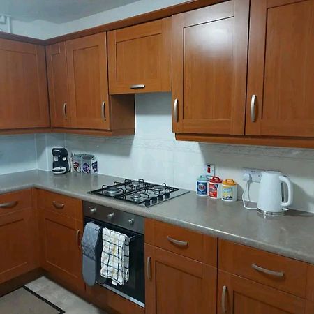 Exhall 2 Bedroom Apartment מראה חיצוני תמונה