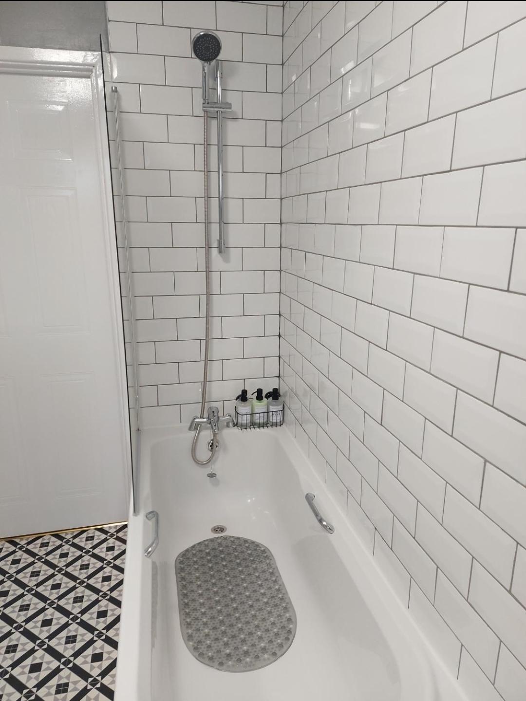 Exhall 2 Bedroom Apartment מראה חיצוני תמונה